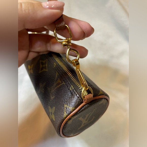 Louis Vuitton Monogram Papillon Pouch 🤎 - Picture 9 of 12